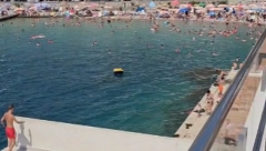 "KAO DA SE KUPAM U SEPTIČKOJ" Ljudi šokirani snimkom sa plaže koju Srbi obožavaju, pljušte komentari na mrežama (VIDEO)