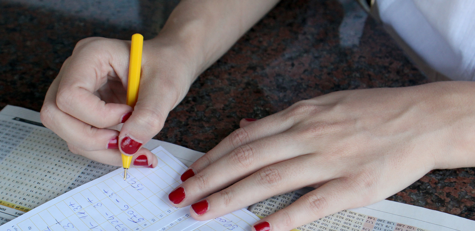 PREKO DRŠTVENIH MREŽA VARALI LJUDE: Uhapšeni zbog lažiranja rezultata sportskih utakmica