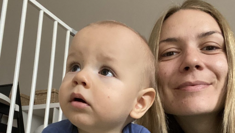 "MIŠIĆI SU MU OJAČALI, STABILNIJI JE, VERUJEM DA ĆE PROHODATI" Oglasila se mama dečaka sa SMA koji je pre tri meseca dobio prvu gensku terapiju u Srbiji