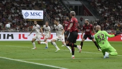 SEZONA U JEKU, "ROSONERI" SE POJAČAVAJU Milan završio prvi posao za zimski prelazni rok, štoper iz Španije potpisao