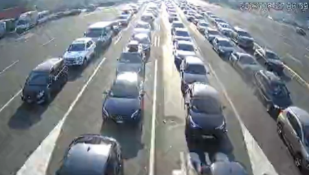NA OVA DVA GRANIČNA PRELAZA VOZILA STOJE PO 7 SATI Oglasio se AMSS, ovo je trenutna situacija