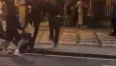 JEZIVE SCENE Kapiten engleskog velika se tukao na ulici, razbili su ga od batina (VIDEO)