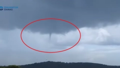 JEZIV PRIZOR SNIMLJEN KOD SPLITA Najveća "pijavica" je išla u visinu od 12 metara!