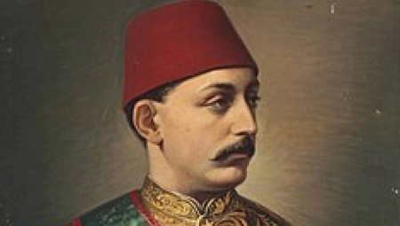 OVOG OSMANSKOG SULTANA SU SVRGNULI S TRONA POD IZGOVOROM DA JE LUD Posledice toga niko nije mogao da nasluti