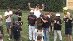 DŽOKER MOŽE DA BUDE ZADOVOLJAN Jokićev omiljeni konj pobedio na domaćem terenu