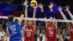 NAŠE LAVICE OSTALE BEZ ZLATA Odbojkašice Srbije posle drame i nestvarnog meča izgubile od Turske u finalu Evropskog prvenstva