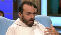 ŽELUDAC SE PODIGAO ČAK DO IZA SRCA Nenad Okanović zbog bolesti morao na operaciju: Promenio mi se glas, trpeo sam jake bolove