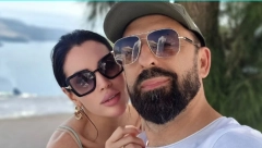 OGNJENOVA VERENICA PRVI PUT POKAZALA TRUDNIČKI STOMAK Mina blista u ogledalu, a na liniji bi joj mnogi pozavideli