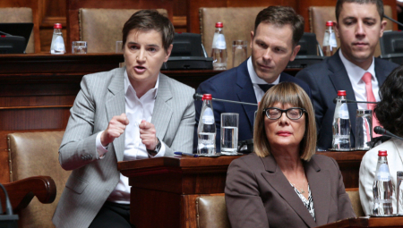 PREMIJERKA PORUČILA OPOZICIJI: Nikada nas nećete pobediti jer vi se borite za sebe, a mi se borimo za Srbiju