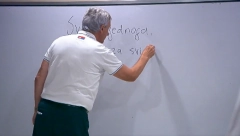 PEŠIĆEV GAF O KOJEM SE PRIČA Da li je "sve" ili "svi"? Ma, koga briga...