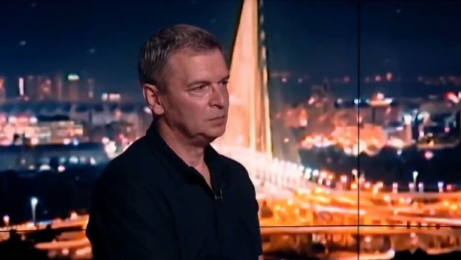 VREĐANJE, UVREDE I PSOVANJA! Đilasov Ćuta nastavio da sprovodi jedini program njihove koalicije (VIDEO)