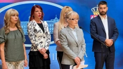 AUTOGOL OPOZICIONIM POSLANICIMA Marina Raguš o jučerašnjem skandaloznom ponašanju pojedinih poslanika u Skupštini