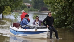 NOVO UPOZORENJE ZA EVAKUACIJU  U GRČKOJ Tamo je opasno, poginulo već najmanje 6 osoba