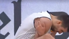SAMO JE SEVNULO Dobrić dobio lakat, sudija ostao nem - šta je bre, ovo? (FOTO)