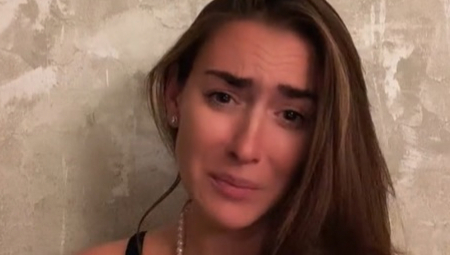 NATALIJA JE SAZNALA DA NJEN MUŽ IMA LJUBAVNICU Zbog jednog detalja na fotografiji otkrila je da je vara i to sa ženom kojoj je najviše verovala