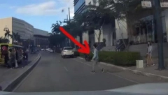 POGIBIJA U SEKUNDI! Ako ovo radite, svakodnevno sebi ugrožavate život! (VIDEO)