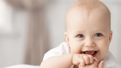 NAJBOLJE DA SE BEBA RODI U PONEDELJAK Svaki dan nosi simboliku, evo šta otkriva o detetu