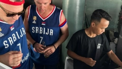 AVIO DRAMA SRBA NA FILIPINIMA Filmska priča naših navijača: Stižemo, braćo, videćete... (FOTO)