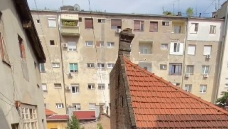 SARAJLIJI OBILI STAN, PORUKA KOJU JE OSTAVIO LOPOVU ODUŠEVILA REGION ,,Ako nisi imao šta da obuješ, halal ti čizme i cipele''
