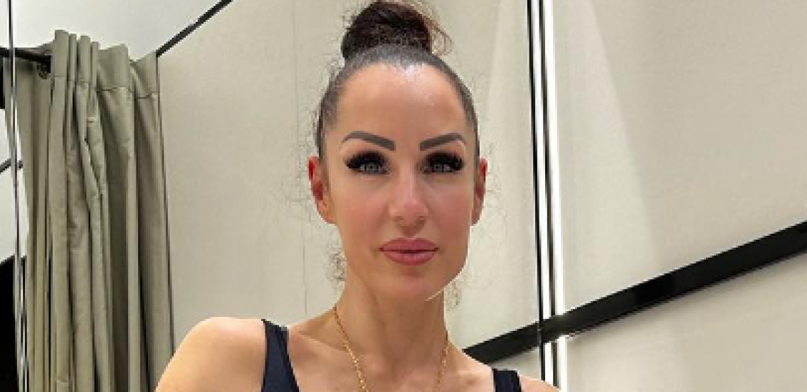 BEZ CENZURE! Ljuba Pantović se snimala u gaćicama dok leži, a onda sevnuo i intimni deo! (FOTO)