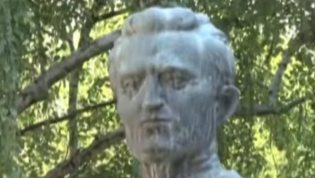 JEDAN SRPSKI GRAD NOSI IME PO CRVENOM GENERALU Izdala ga žena najboljeg druga, a Partizani je streljali
