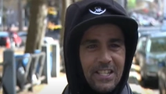 BESKUĆNIK JE NAŠAO NOVAC NA ULICI I REŠIO DA GA VRATI VLASNICI Nije ni sanjao da će mu se tako ostvariti svi snovi