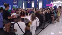 PROCURILE GOLE FOTKE UČESNICE ELITE U kompromitujućim pozama i scenama, mnogi su mislili da je smerna i fina (FOTO)