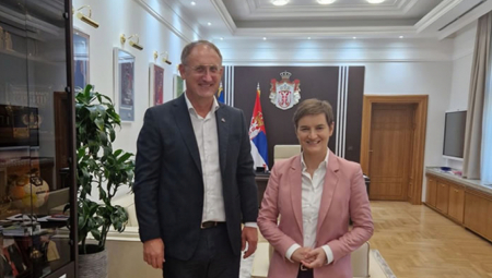 SASTANAK U VLADI REPUBLIKE SRBIJE Predsednica Vlade Ana Brnabić ugostila predsednika Šahovskog saveza Srbije Dragana Lazića