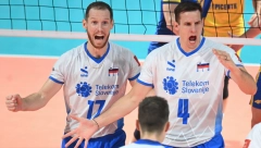 SLOVENCI ČEKAJU SRBIJU "Zmajčeki" posle četiri seta bolji od Ukrajinaca