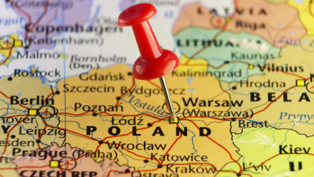 RAMPA SA ZAPADNE STRANE Poljska zabranjuje ulazak automobilima sa ruskim registarskim oznakama