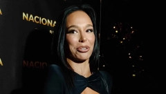 EDITA SE POMIRILA S BIVŠIM DEČKOM Skinula tetovažu i bacila njegovo cveće na nastupu, a sada usledio šok, otkriveni detalji