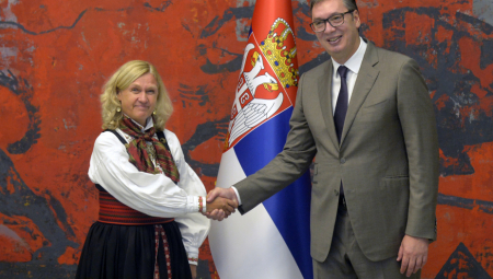 Vučić primio akreditivna pisma ambasadora Norveške, Finske i Kambodže (FOTO)