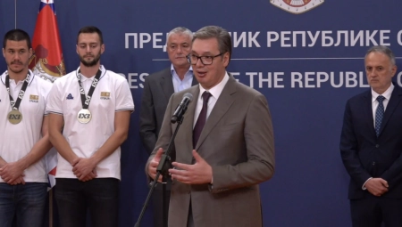 NAŠI ŠAMPIONI Vučićeva moćna poruka basketašima: Za zlato na OI svakom po 200.000 evra