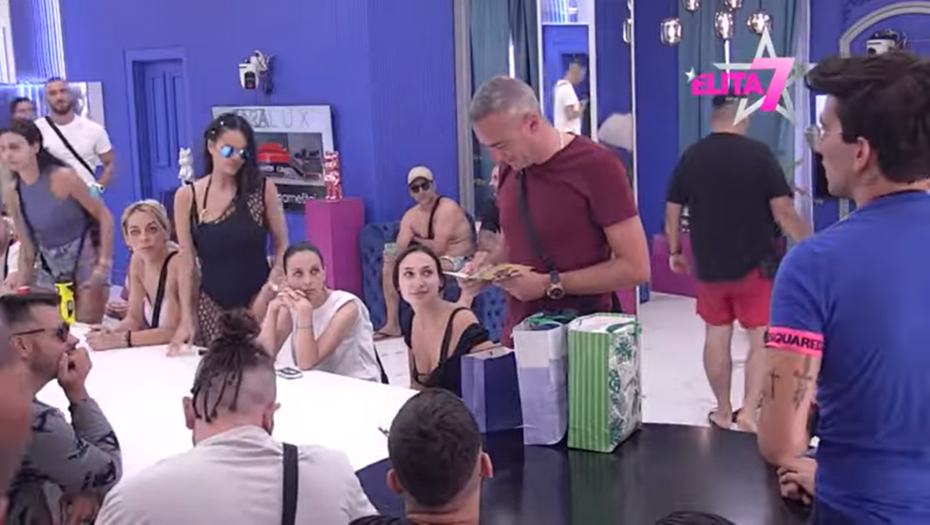 TRAŽIO SAM SASTANAK SA PRODUKCIJOM, HTEO ADVOKATA: Učesnik prvi put javno priznao zbog čega je pobegao iz Elite, izneti šok detalji!