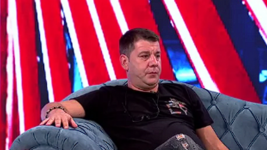 MARINKOVIĆ PONOVO UDARIO NA ZORICU! Ivan joj uputio brutalnu poruku selfijem sa Jelenom! (FOTO)