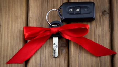 E, TO SE ZOVE ŠEF: Za 30 godina rada poklonio radniku neverovatan dar