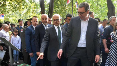 "NOVI KILOMETRI PUTEVA, NOVE ŠKOLE, BOLNICE!" Vučić u Nišu čestitao Dan srpskog jedinstva, pa najavio još veće projekte! (FOTO)