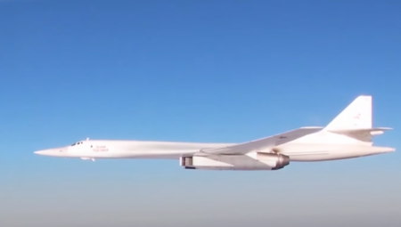 "BELI LABUD" HLADNOG RATA Ovako izgleda Tu-160 (VIDEO)