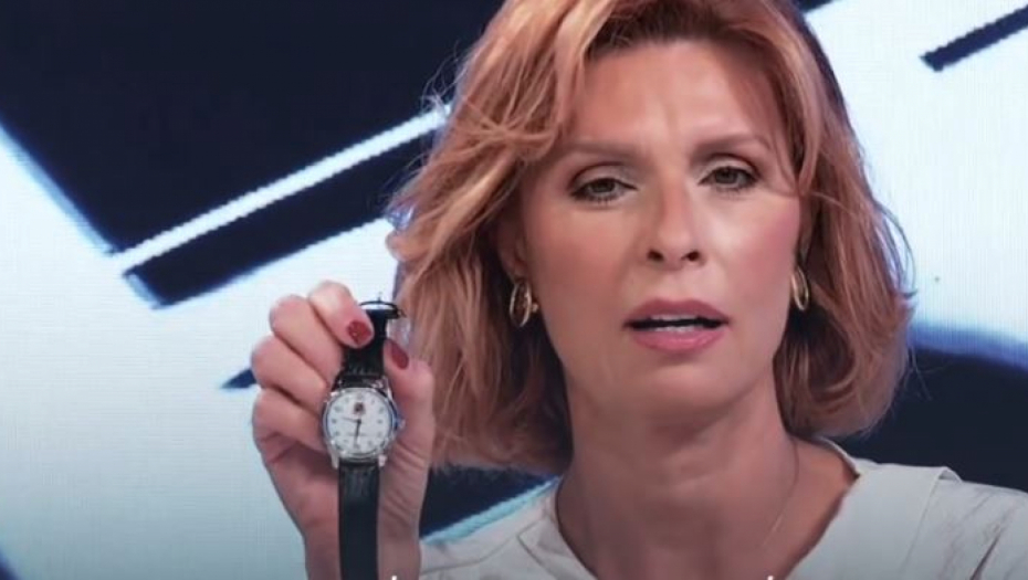 NOVA OBMANA SA PAMFLETA OPOZICIJE Tvrde da Vučić ne može da pokloni sat, ali nisu dobro slušali šta je rekao