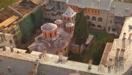 SKANDAL U HILANDARU, PIJANI MONAH PREBIO DRUGOG MONAHA Povrede su teške