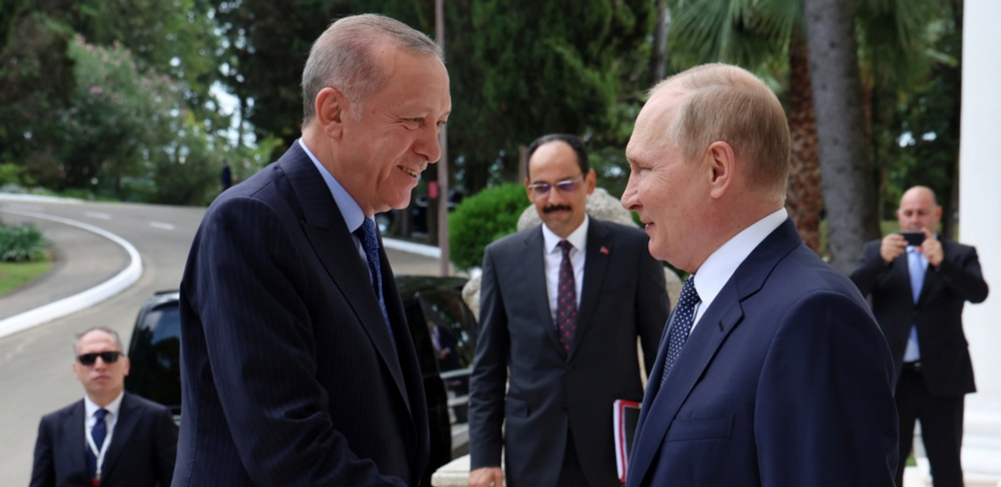PUTIN I ERDOGAN RAZGOVARALI O RATU! Turski i ruski lider razmatrali ove mere
