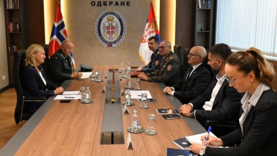 "OVAJ SUSRET BIĆE PRILIKA ZA RAZMENU MIŠLJENJA" Ministar Vučević na sastanku sa novoimenovanom ambasadorkom Norveške (FOTO)