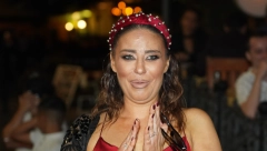 ANU NIKOLIĆ IZNELI IZ TRŽNOG CENTRA Skandalozne scene, ljudi se okreću za pevačicom!