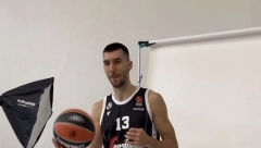 DOBRIĆ U CRNO-BELOM Srpski reprezentativac u novim bojama, Virtus predstavio dresove za novu sezonu (FOTO)