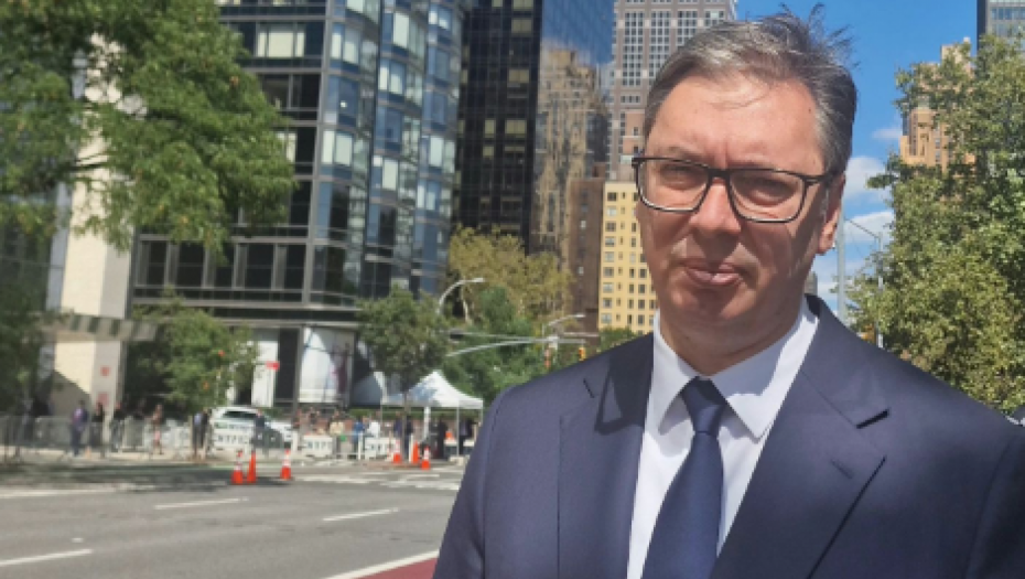 HOĆE DA RUŠE VUČIĆA DOK SE ON BORI ZA SRBIJU I KiM Deo opozicije danas planira da potpiše sporazum