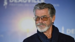 SLAVNI GLUMAC PIRS BROSNAN POZIRAO SA SINOM Fanovi su naročito oduševljeni zbog ovog detalja