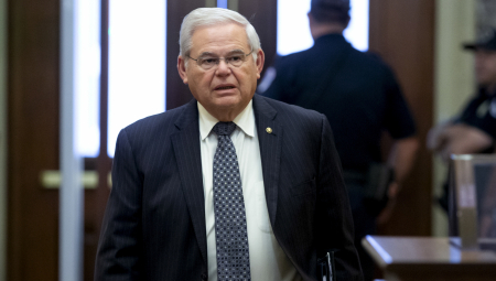 Kongresmen Robert Bob Menendez ozbiljno isprljao ruke: ALBANSKI LOBISTA PAO ZBOG MITA U ZLATNIM POLUGAMA