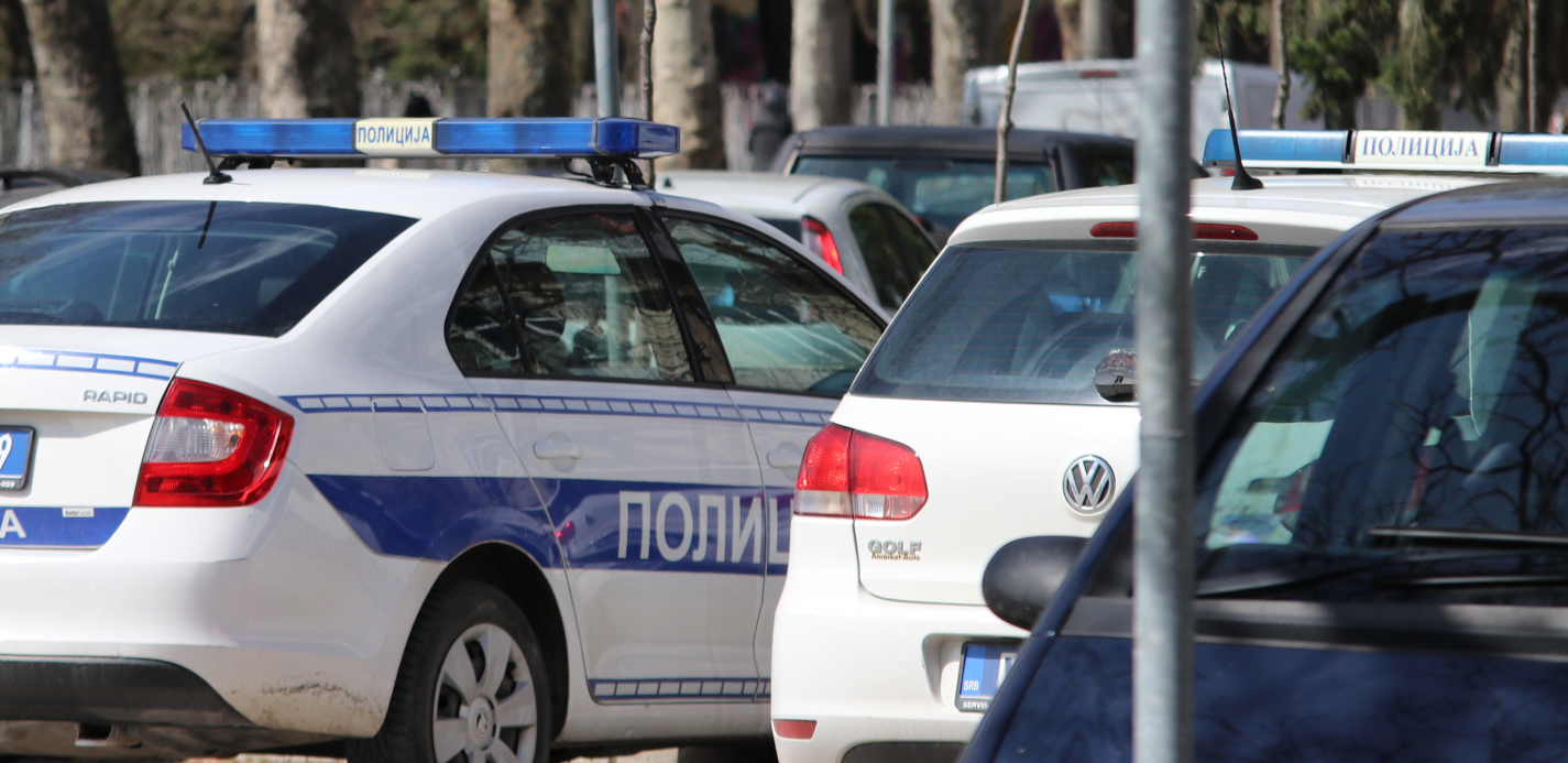MLATILI GA "ČIME SU STIGLI" Tukli muškarca dok se nije onesvestio!
