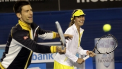 DA LI JE KONAČNO DOŠLO DO SUSRETA SA NOVAKOM? Ana Ivanović na mestu gde je nedavno boravio i Đoković, svi se pitaju da li su se videli (FOTO)