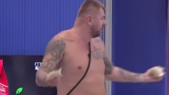 HAOS U ELITI Janjuš žestoko izvređao Aneli!